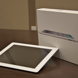 iPad-2-white-with-box-730x483.png