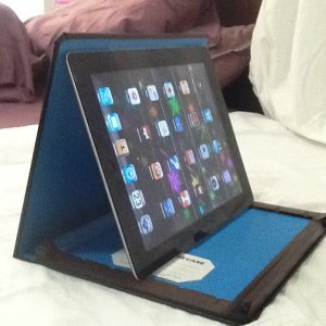 ipad stand 2.JPG