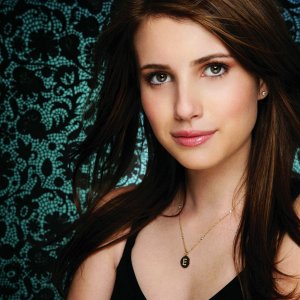 emma_roberts_2011_wallpaper-2560x1600.jpg