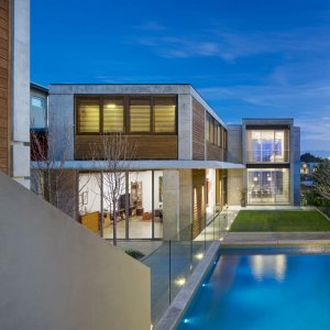 modern-design-pool-clovelly-house.jpg