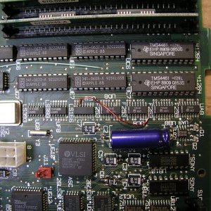 mac se 30 logic board fixed_s.JPG