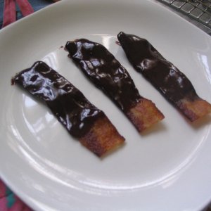 Chocolate_covered_bacon.JPG