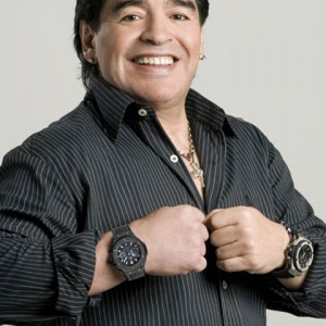 diego-maradona-wears-hublot-watch-big-bang-1365491013.png