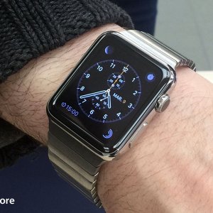 apple-watch-customize-watch-face-hero.jpg