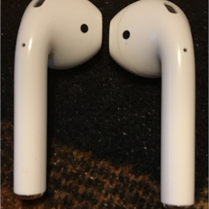 AIRPODS DARK LINE.png