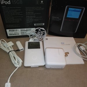 iPod w accessories & box.jpg