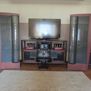 martinLogan.jpg