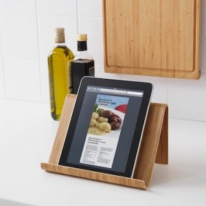 vivalla-tablet-stand-bamboo__0869403_pe425172_s5.jpg