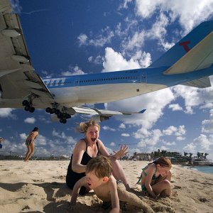 plane-landing-maho-beach-4.jpg