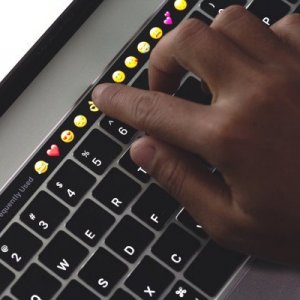 touch-bar-emotikony.jpg