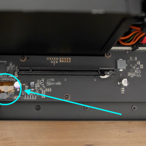 razer-core-x-egpu-thunderbolt-3-controller-board copy.png