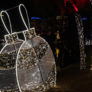 Eola Christmas 2500px-7.jpg