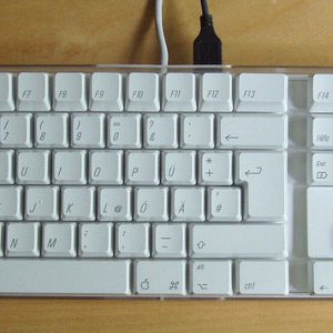 Apple_pro_keyboard_german_layout_92684.jpg