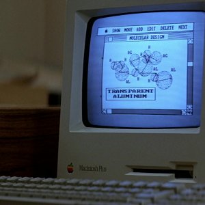 Apple-Macintosh-Plus-Computer-in-Star-Trek-IV-The-Voyage-Home-2.jpg