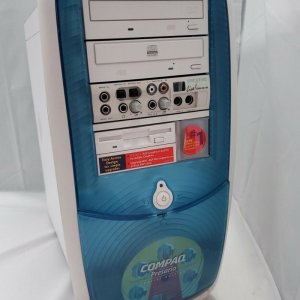 Compaq Presario 7000 1.jpg