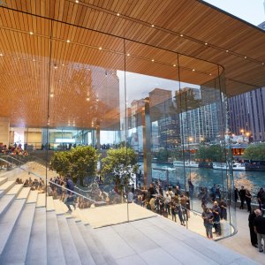 apple_michiganave_waterfront_retail_exterior_windows_steps.jpg