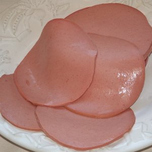 Bologna_lunch_meat_style_sausage.JPG