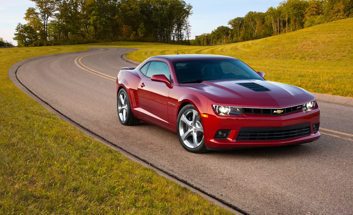 2014-chevrolet-camaro-photos-and-info-news-car-and-driver-photo-509771-s-original.jpg