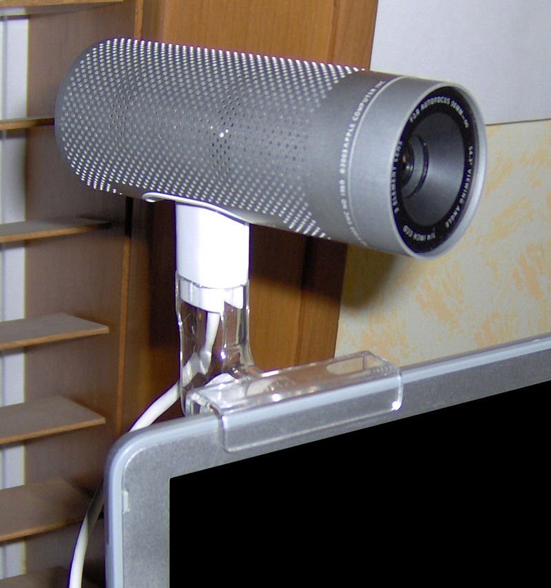 800px-ISight-mounted-on-PowerBook.jpg