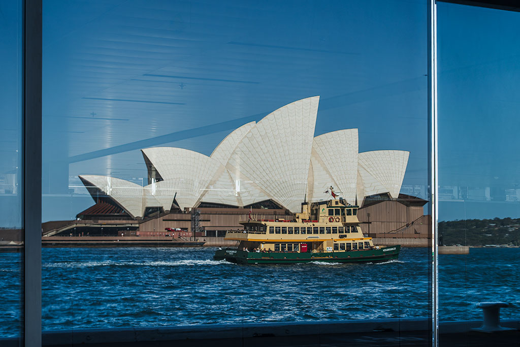 _DSC1985_Opera_House_Reflection.jpg