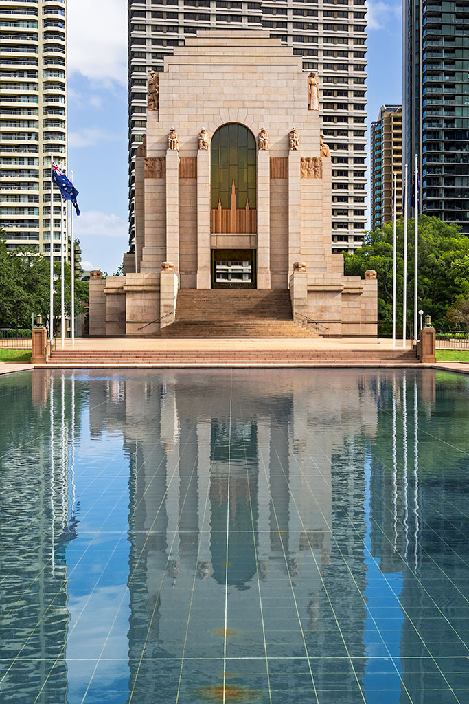 _VII0324_War_Memorial.jpg