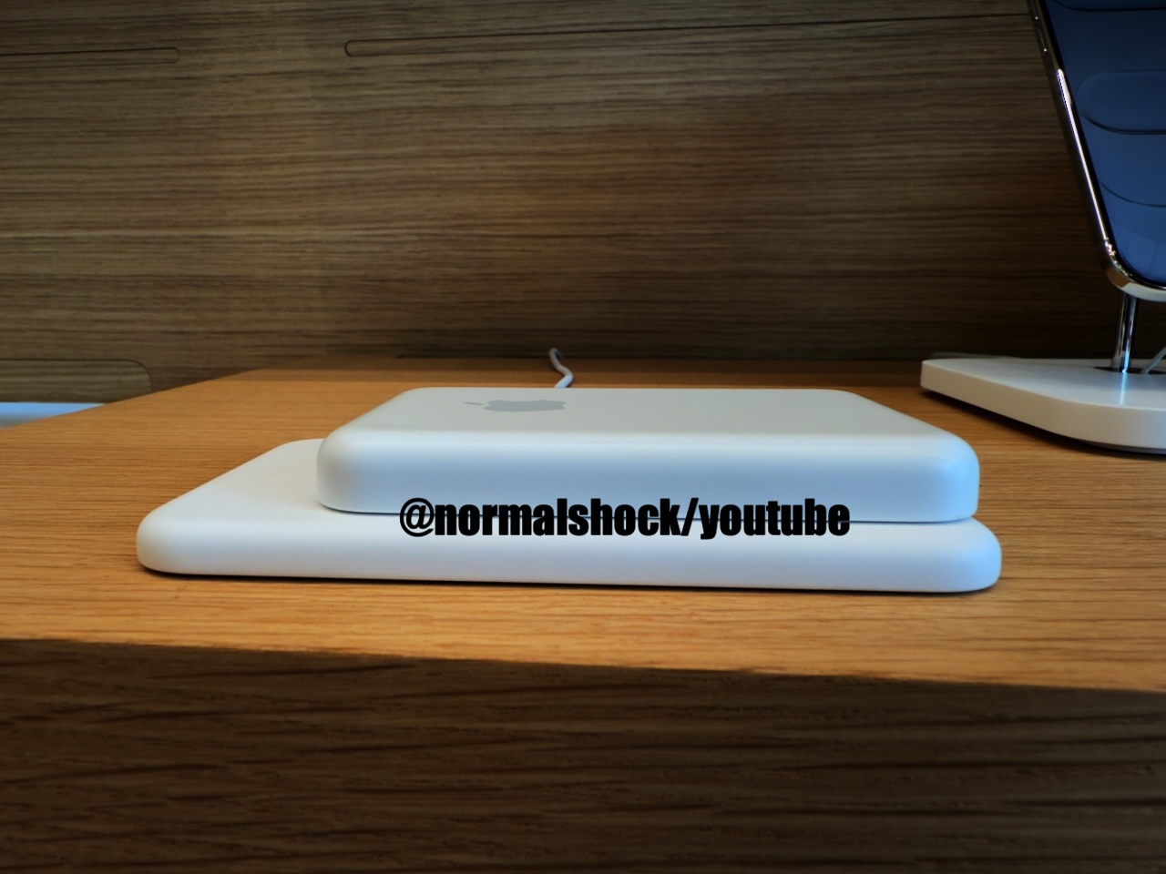 Air with magsafe battery - 2 (1).jpeg