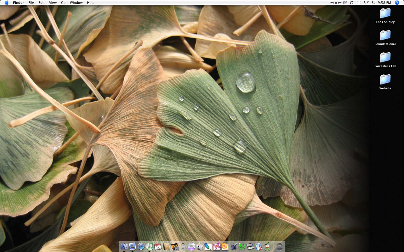 August Desktop.jpg