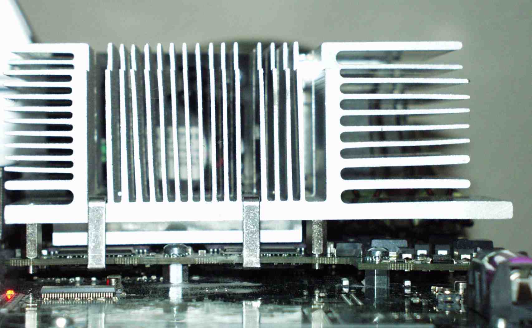 dp800heatsinklq.jpg