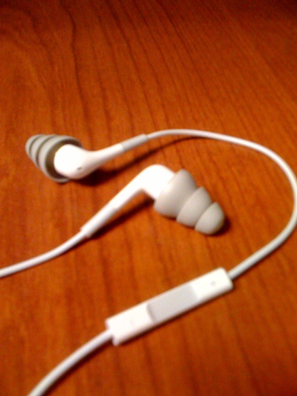 earphones 4.jpg