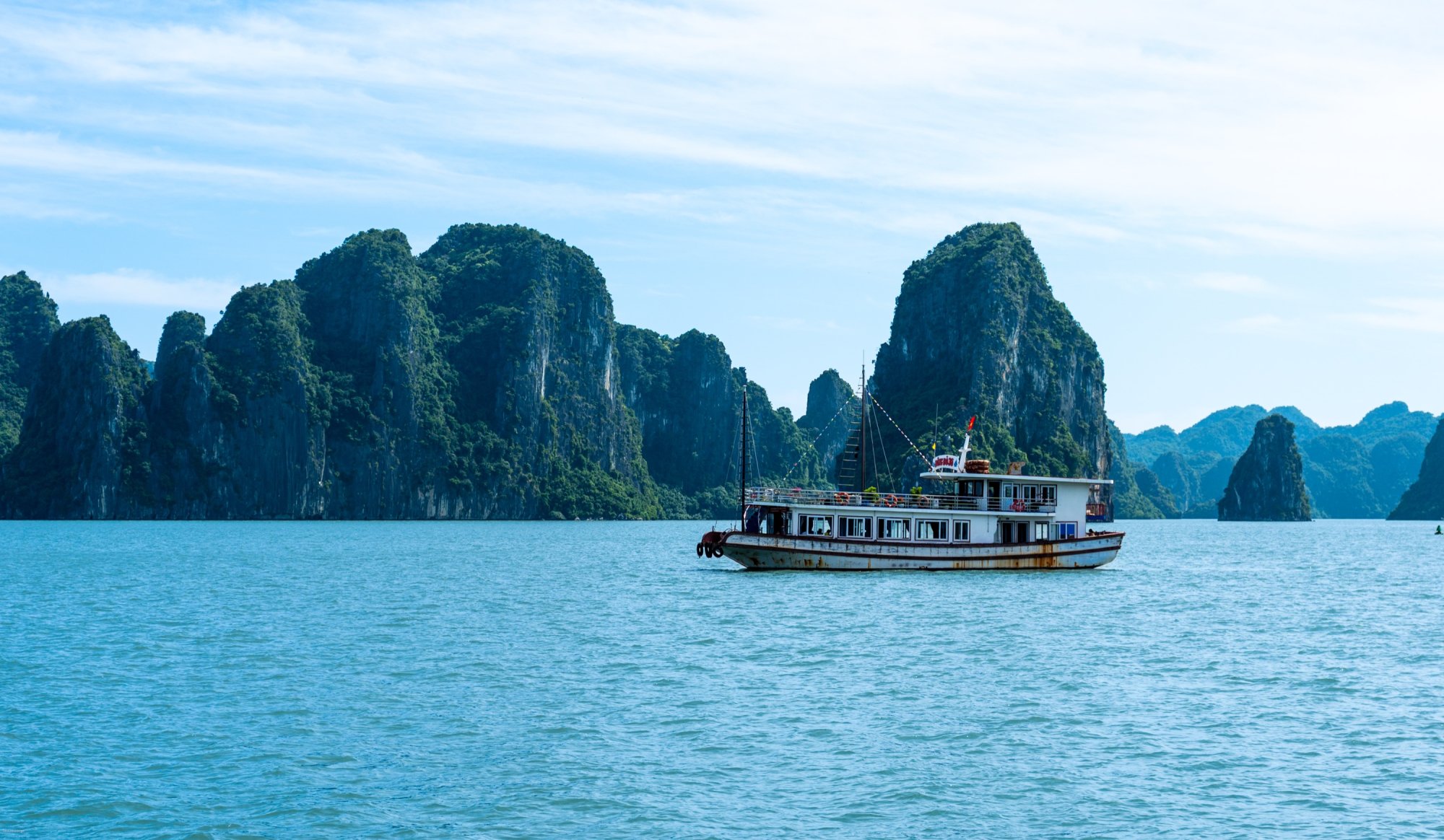 Ha Long Bay.jpg