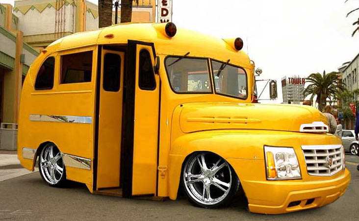 HOODBUS.JPG