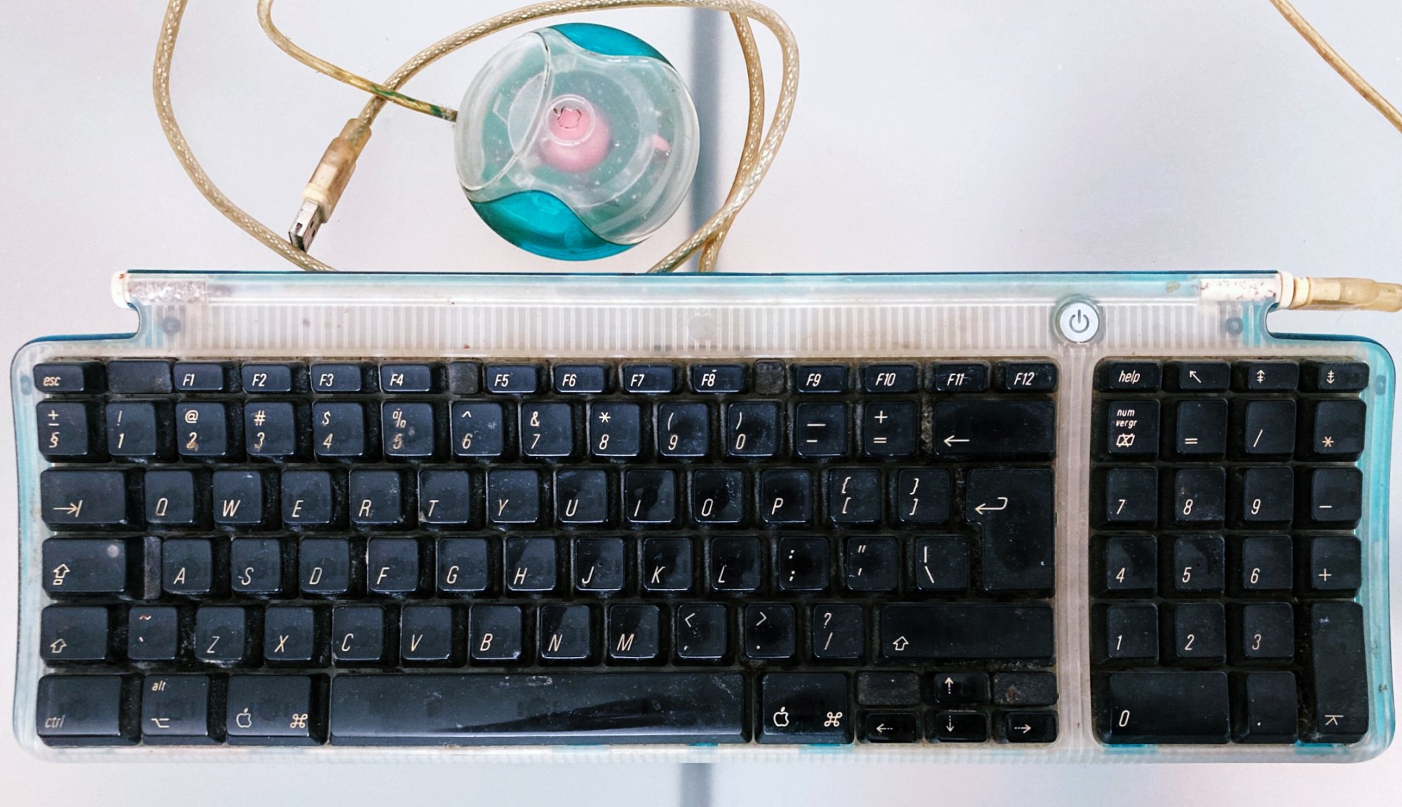 IMG_4403_BondiBlue Keyboard.jpeg
