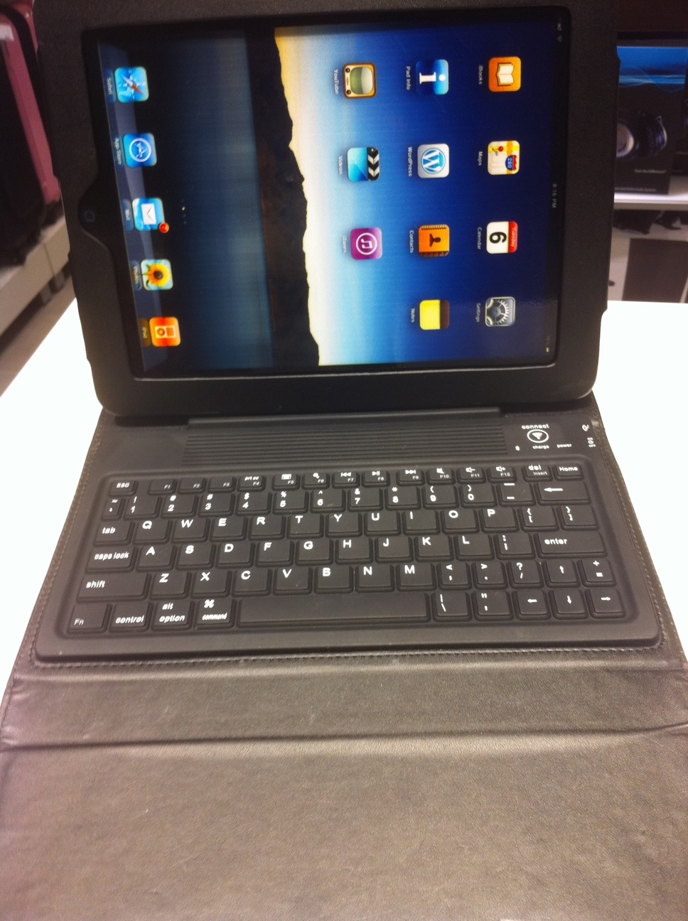 iPad keyboard.JPG