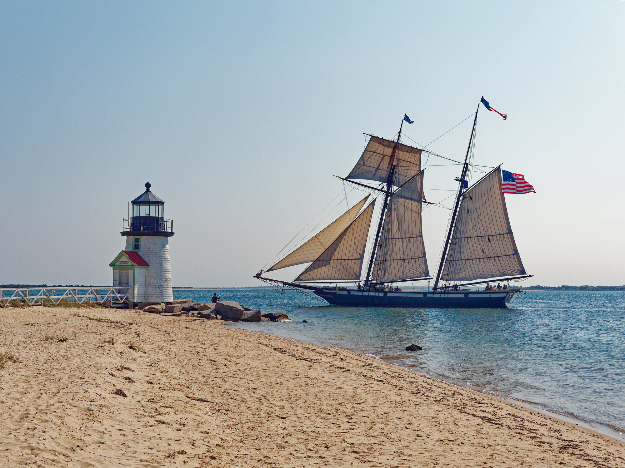 lighthouseandship2k.jpg
