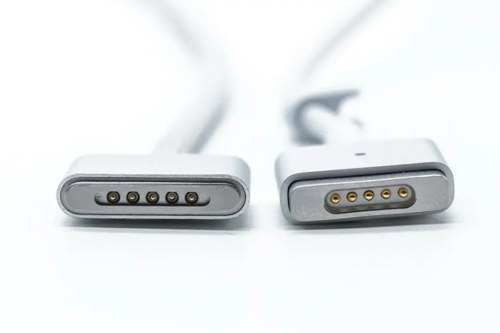 Magsafe 2 v 3.jpg