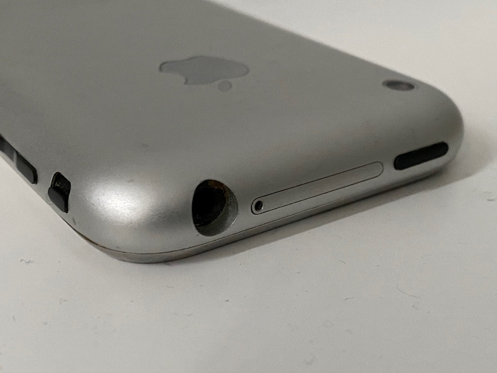 Original-iPhone-Headphone-Jack.jpg