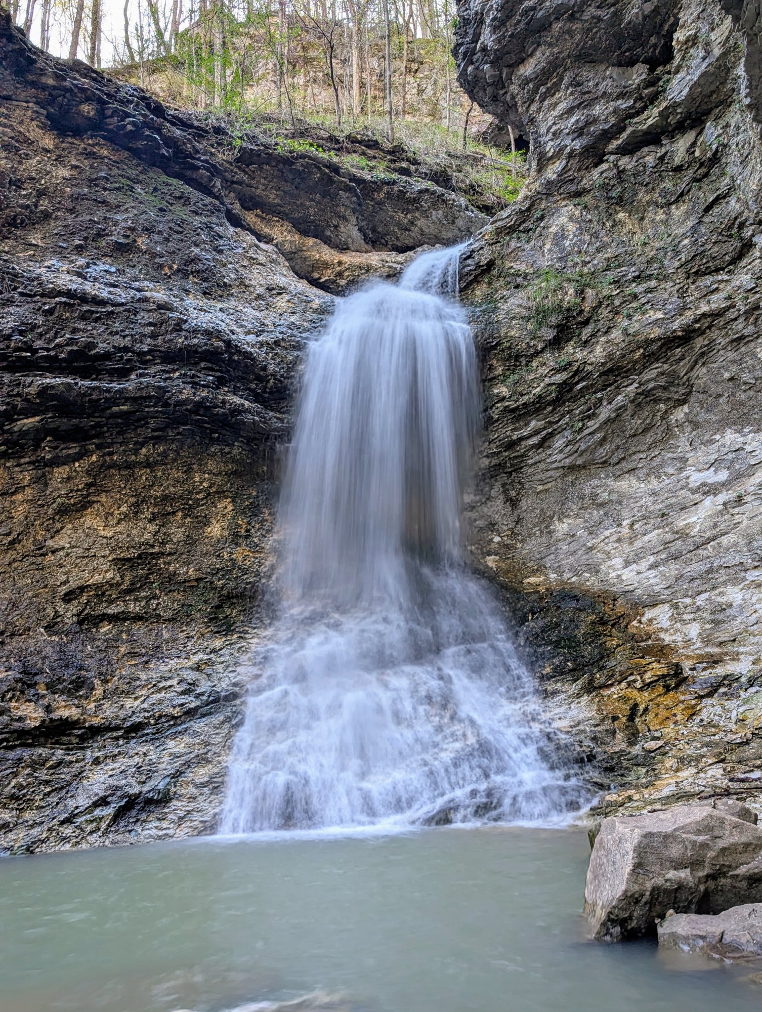 PXL_20250408_223841185.LONG_EXPOSURE-01.COVER~2.jpg