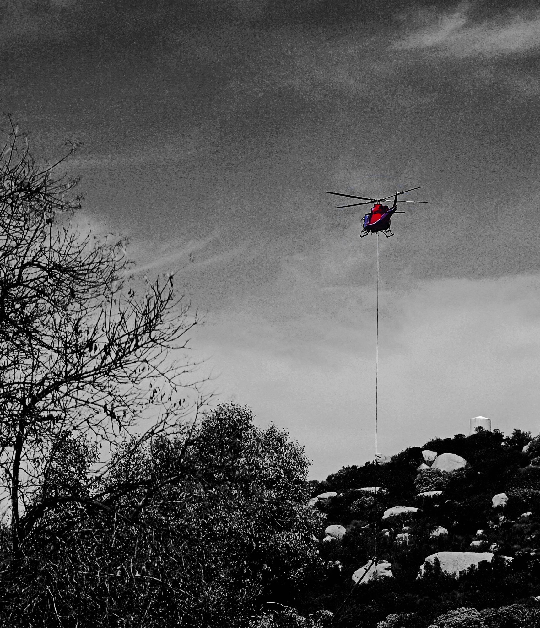 sdge helicopter picking up power pole xpopcrop3.jpg