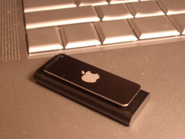 Shuffle02.jpg