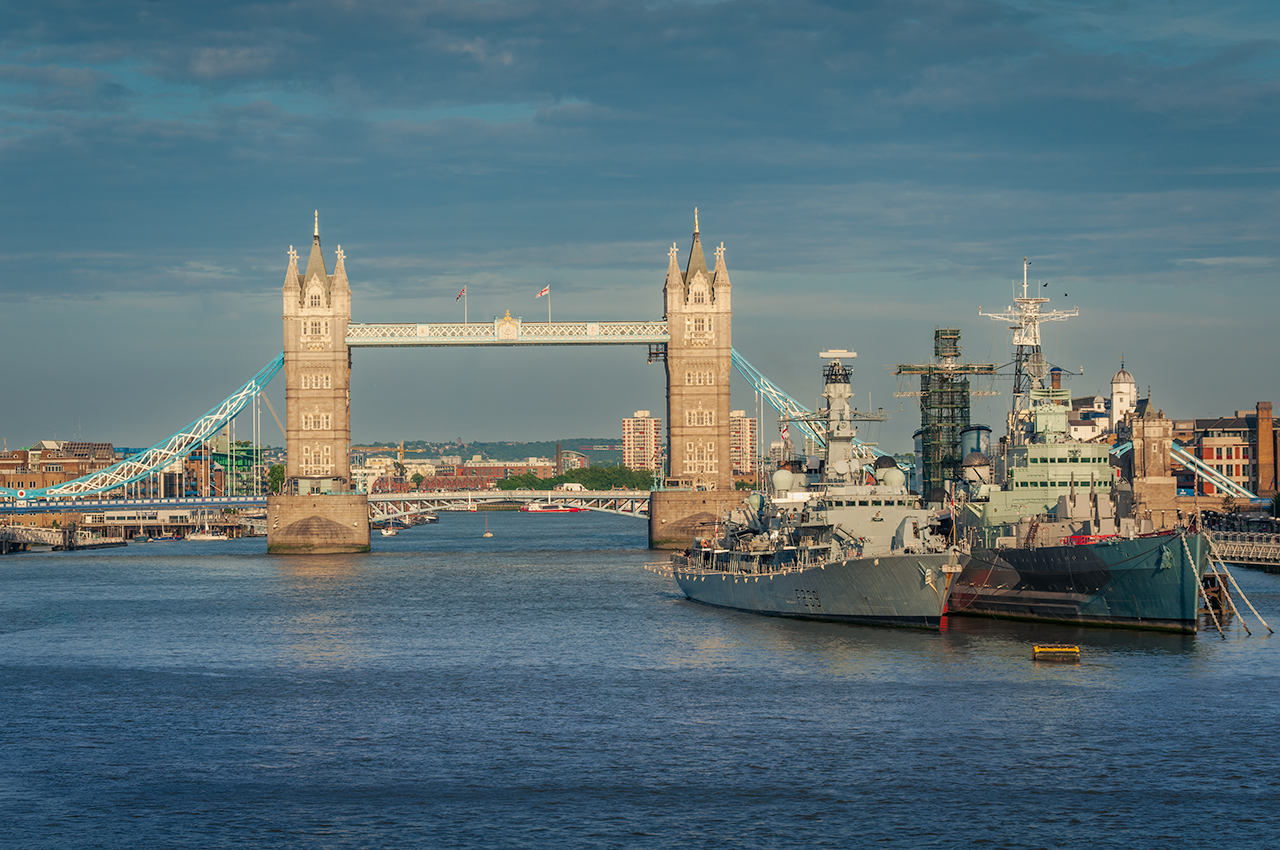 Tower_Bridge_1.jpg