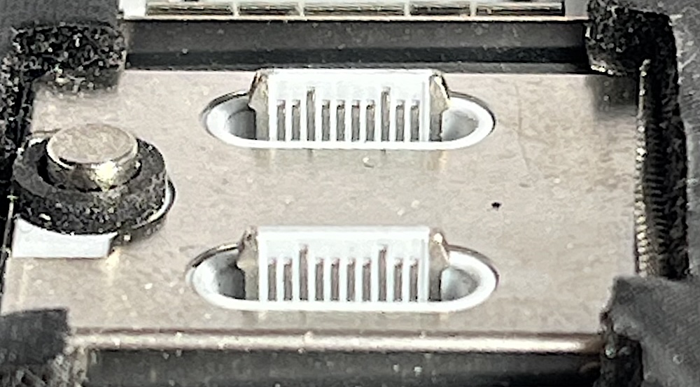 USB-CportInnerCU.jpg