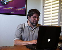 220px-Steve_Wozniak_at_Powerbook.jpg