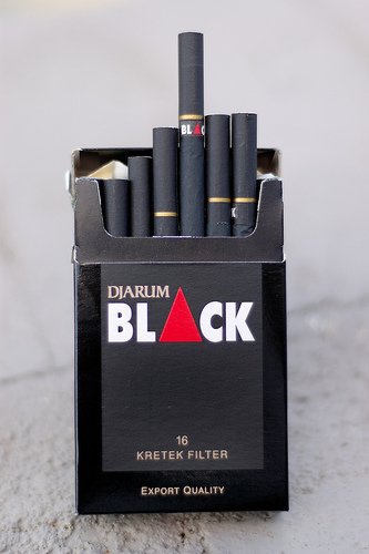Djarum_Black_Cigarette.jpg