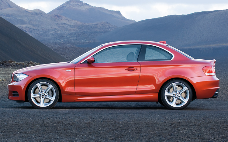 112_0606_11z+2008_bmw_1_series+side_static.jpg