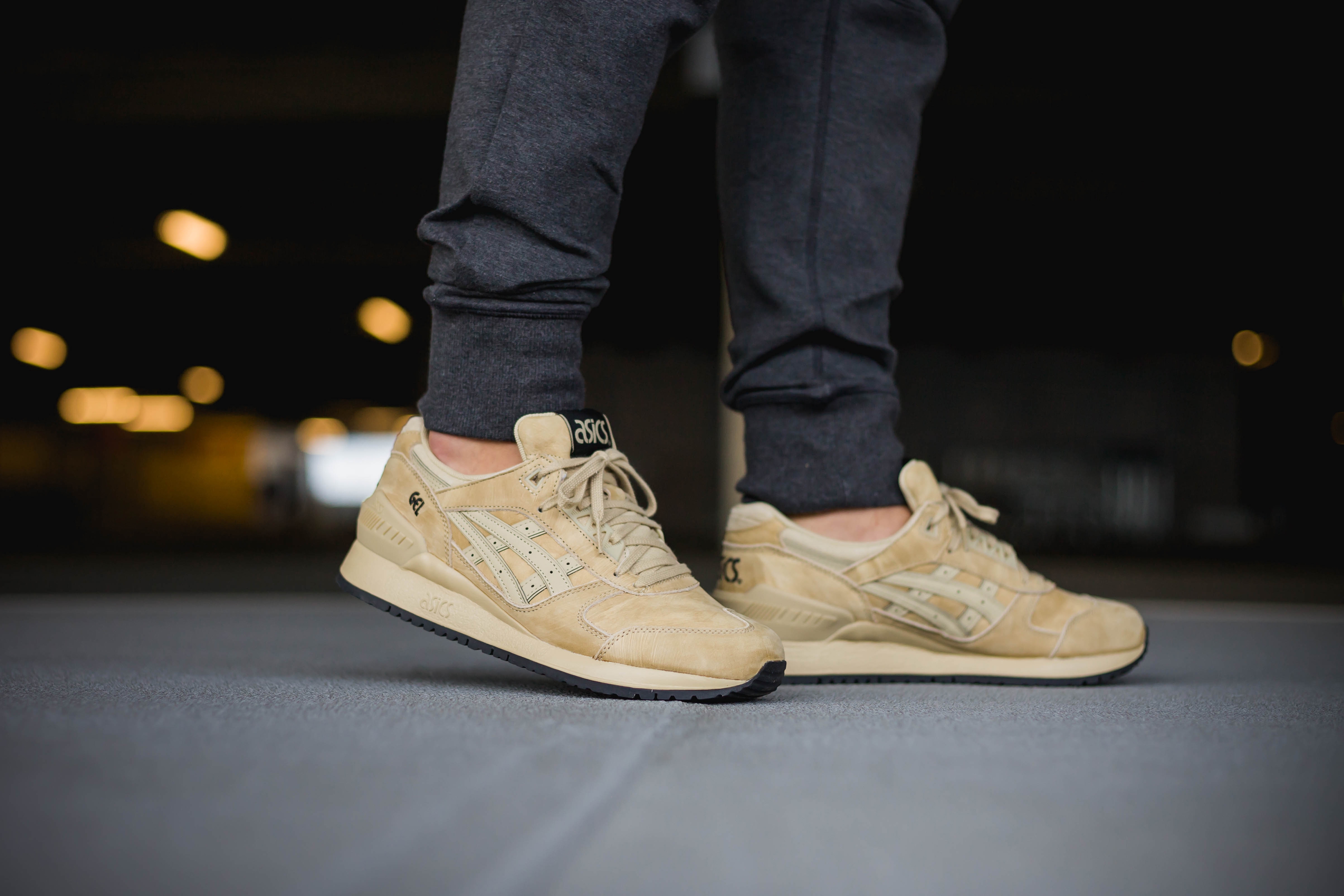 asics_gel-respector_taos_taupe_3_of_5_.jpg