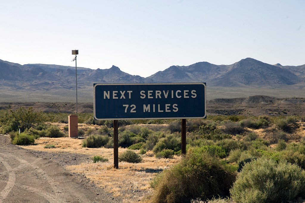 badwater%20road1024.jpg