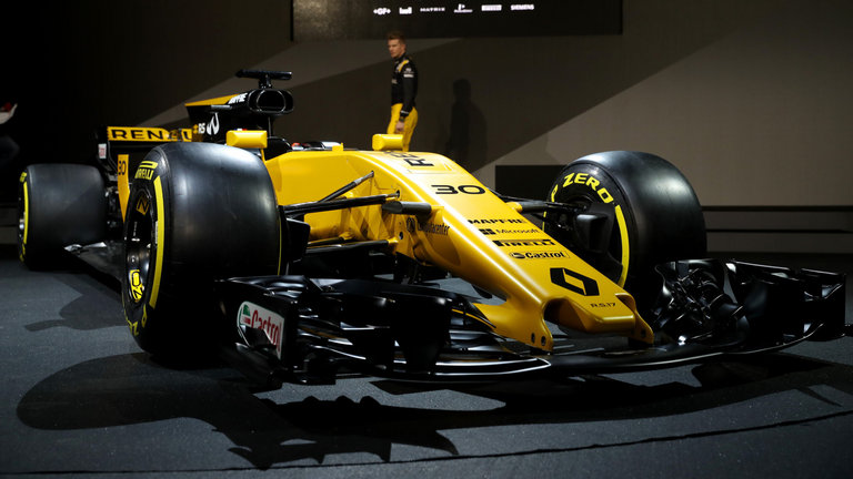 renault-rs17_3895006.jpg