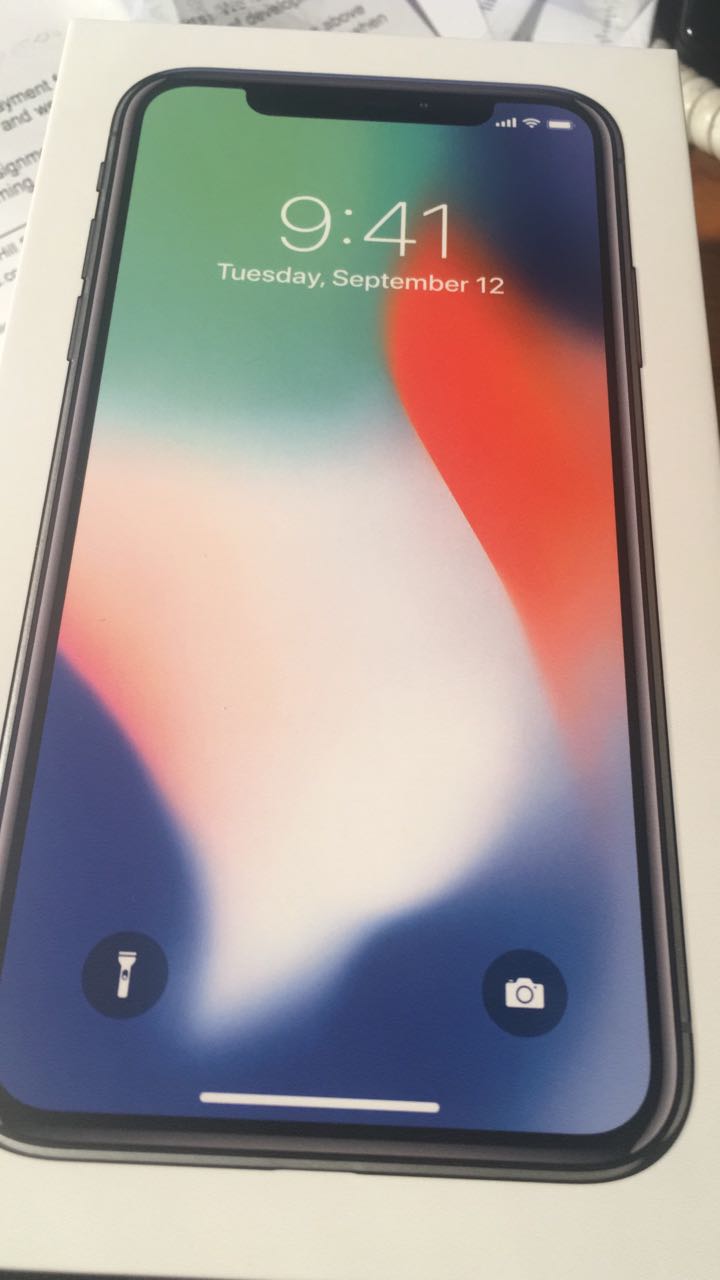 iphonex2.jpg
