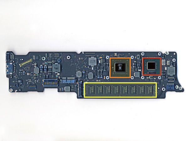 11.6-inch_MacBookAir_LogicBoard.jpg