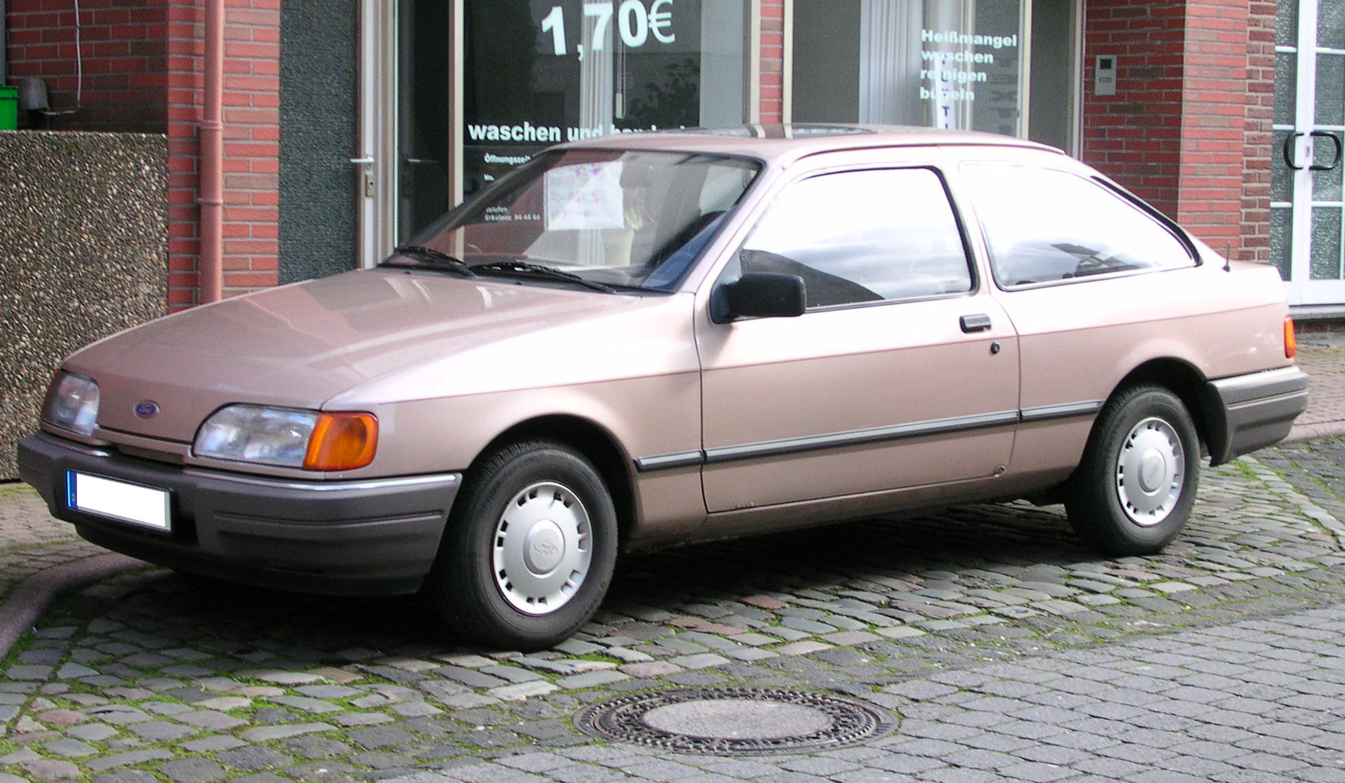 Ford_Sierra_CLX_1988_zweit%C3%BCrig.jpg